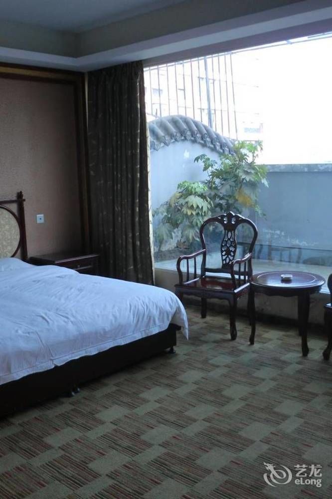Huayu South City Hotel Wenjiang Esterno foto