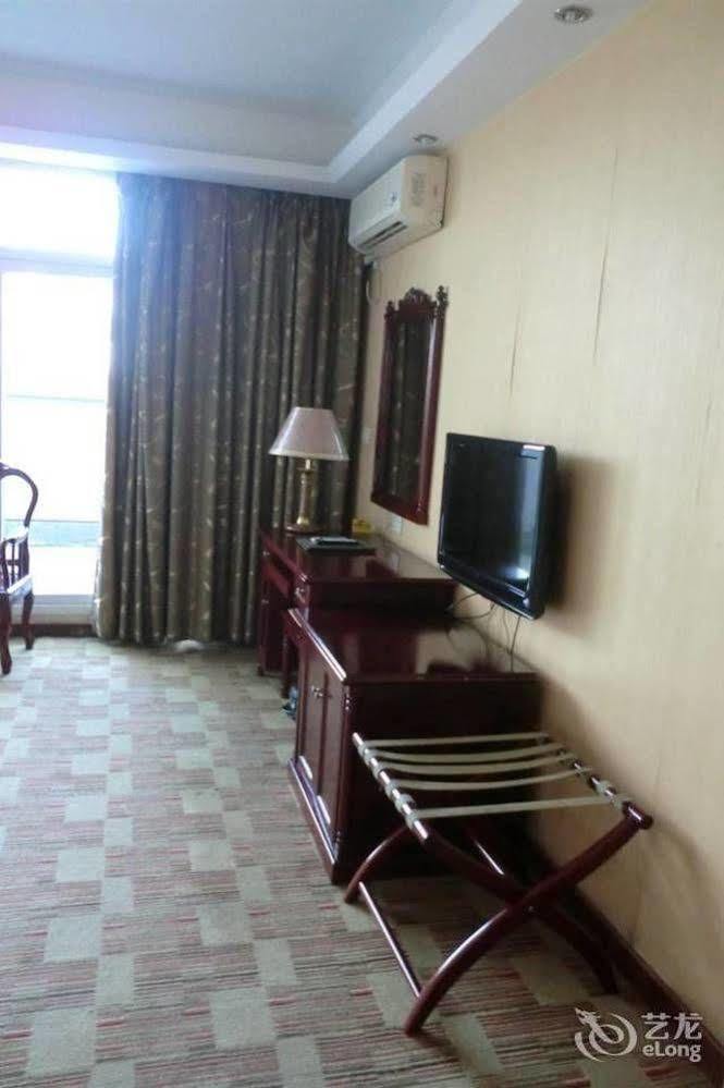 Huayu South City Hotel Wenjiang Esterno foto